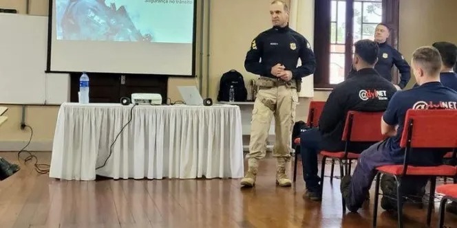 PRF inicia ações de conscientização do Maio Amarelo